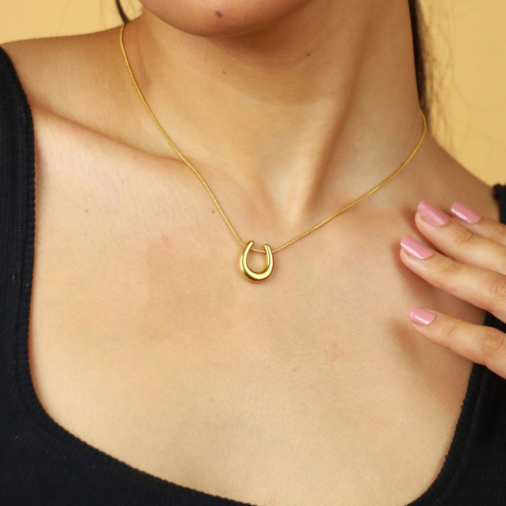 Golden Horseshoe Pendant Necklace
