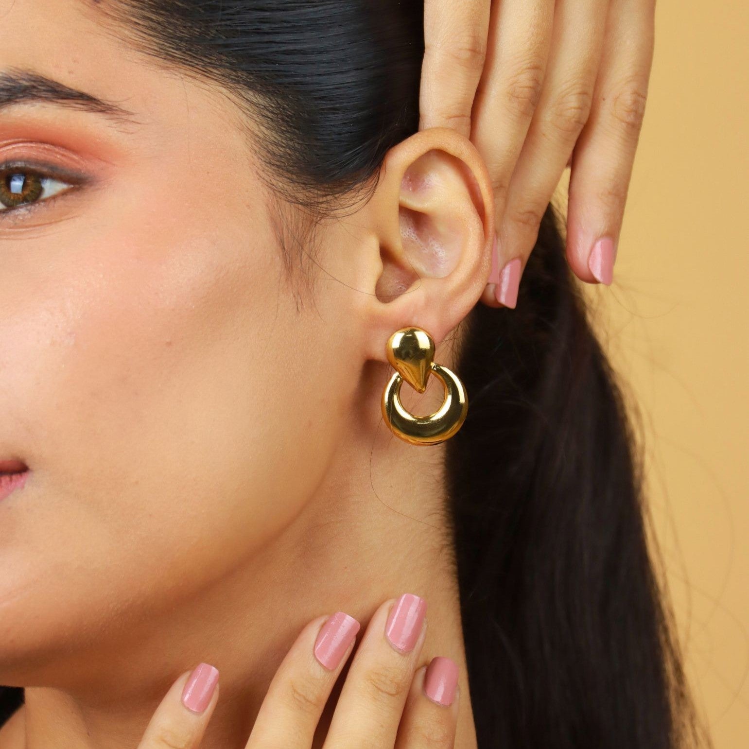Golden Linked Circle Earrings