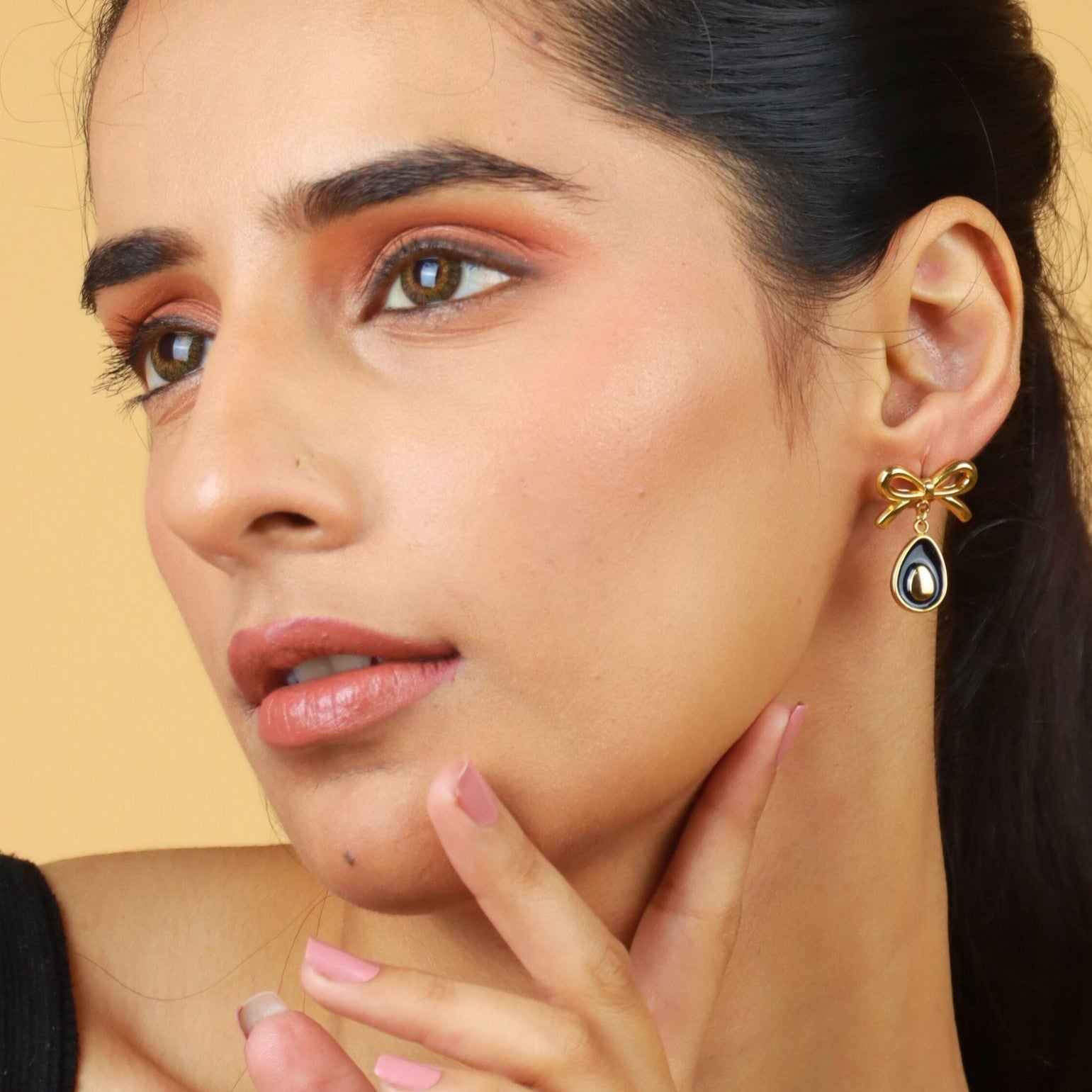 Black Teardrop Bow Earrings