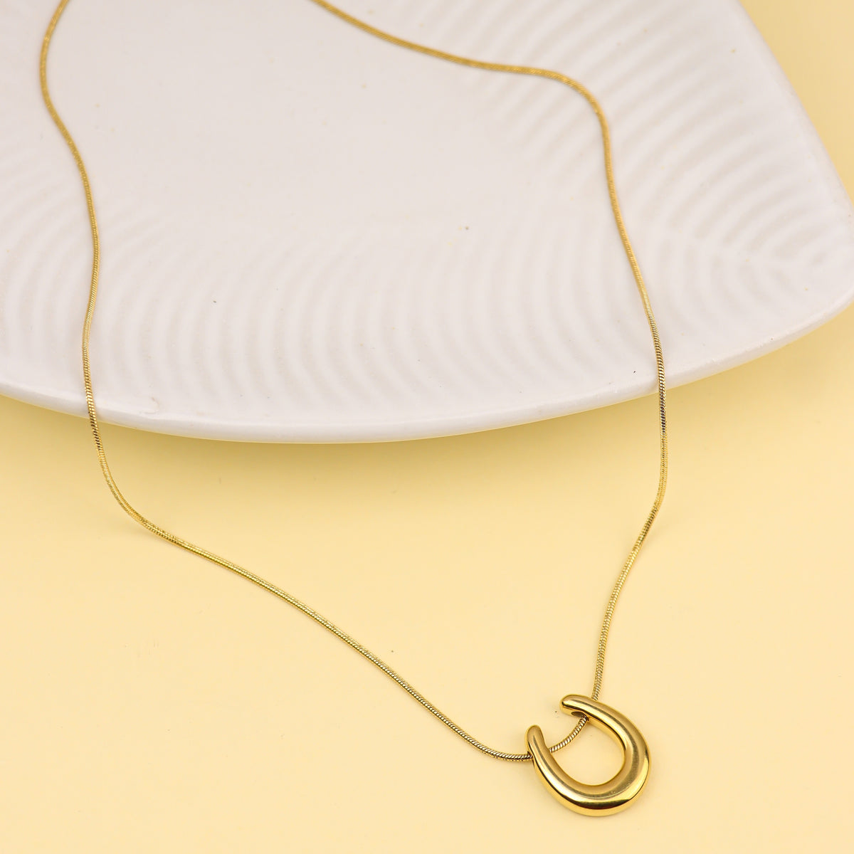 Golden Horseshoe Pendant Necklace