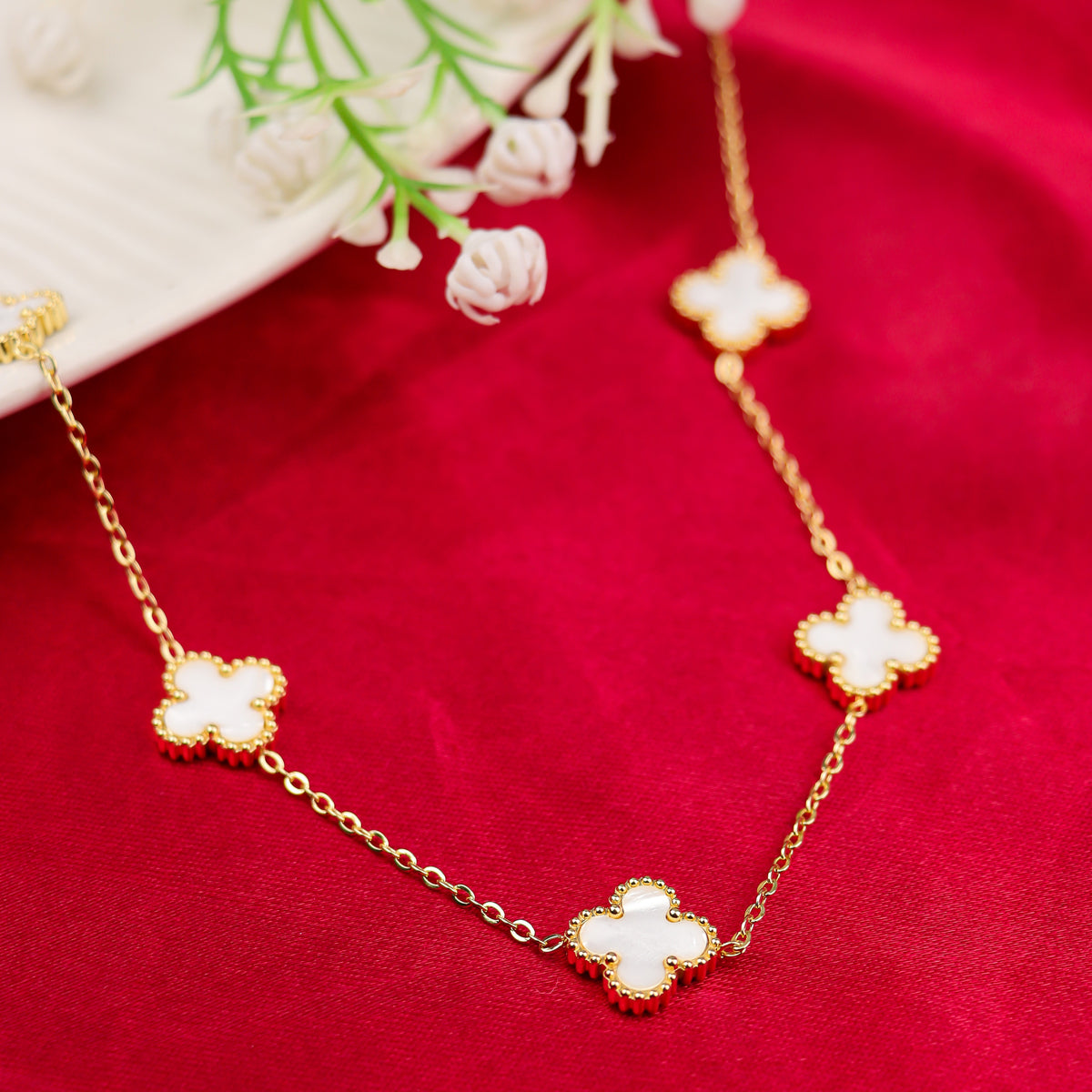 Daisy Blossom Chain Necklace