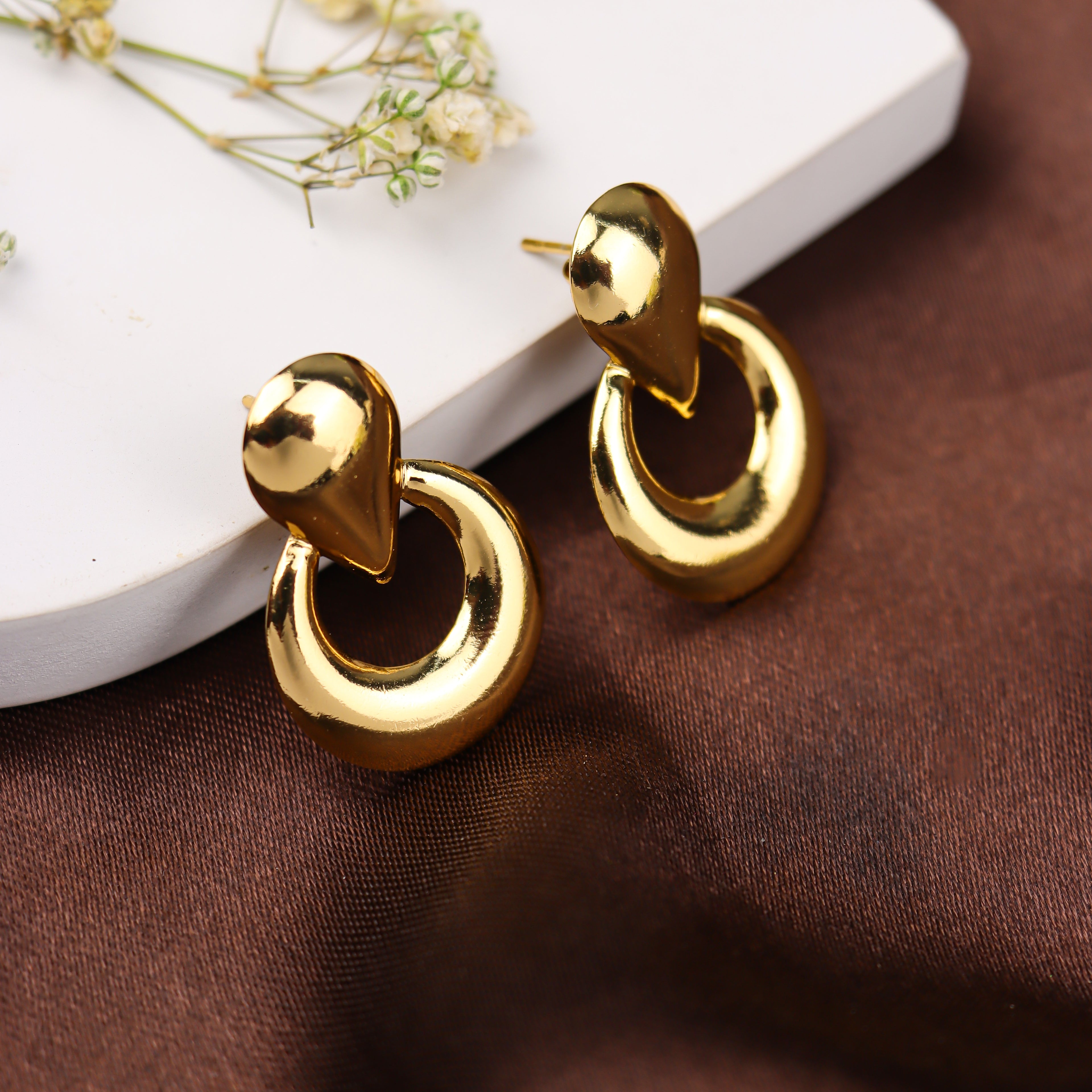 Golden Linked Circle Earrings